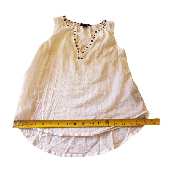 Rock & Republic Sleeveless Grommet V‑Neck Blouse – Size S - Picture 9 of 14